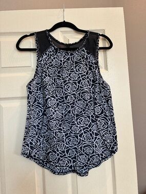 Lulu Lemon Black/White Print Tank Top sz 10